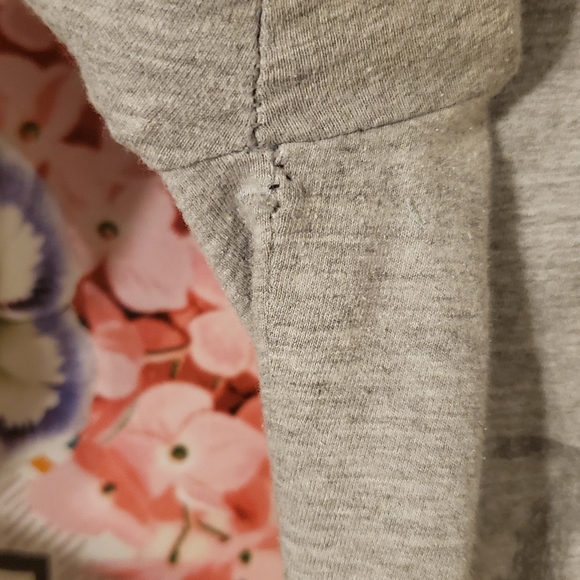 Bee Tee - Picture 5 of 5